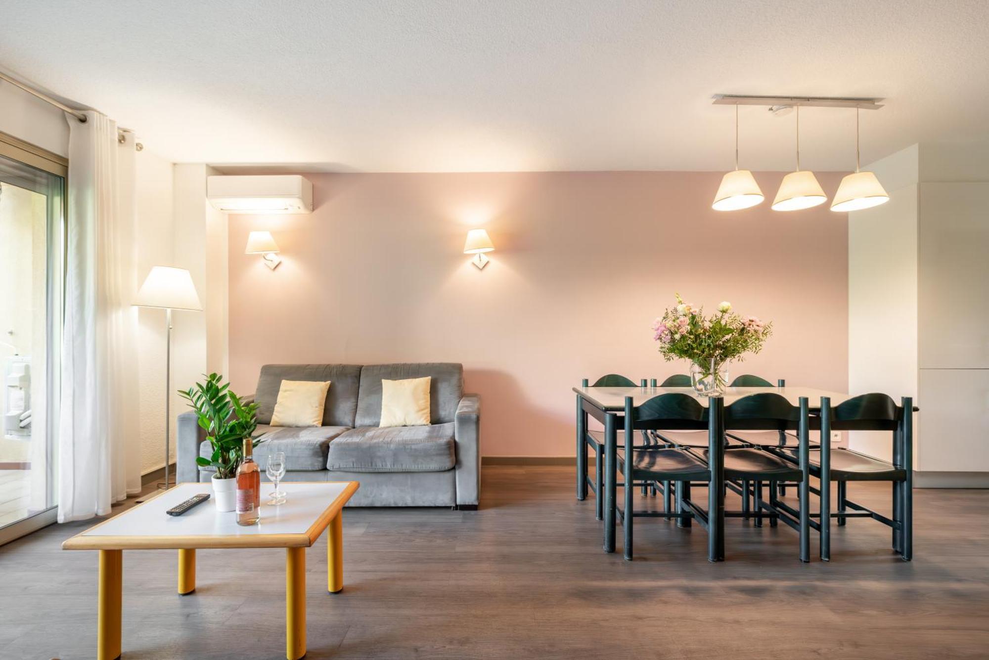 Les 15 Pins & La Mer -Your Green Getaway Near Sea & Beach 앙티브 외부 사진