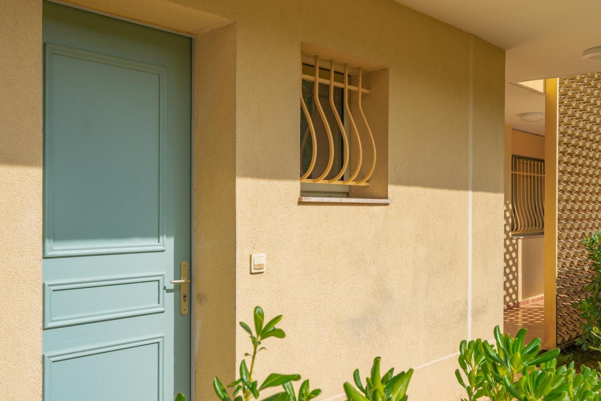 Les 15 Pins & La Mer -Your Green Getaway Near Sea & Beach 앙티브 외부 사진