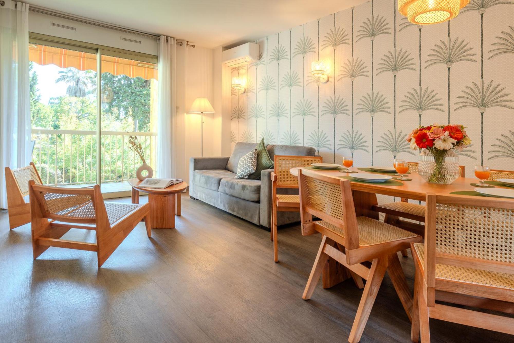 Les 15 Pins & La Mer -Your Green Getaway Near Sea & Beach 앙티브 외부 사진