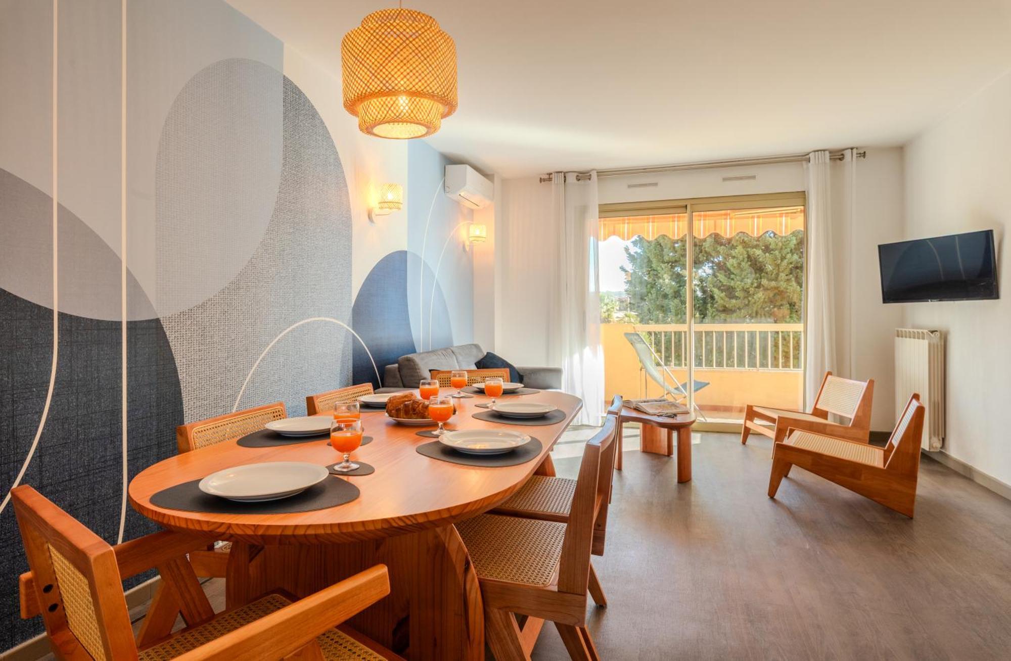 Les 15 Pins & La Mer -Your Green Getaway Near Sea & Beach 앙티브 외부 사진